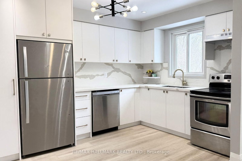 103 Guthrie Cres, Whitby, L1P 1A6 | Image 3