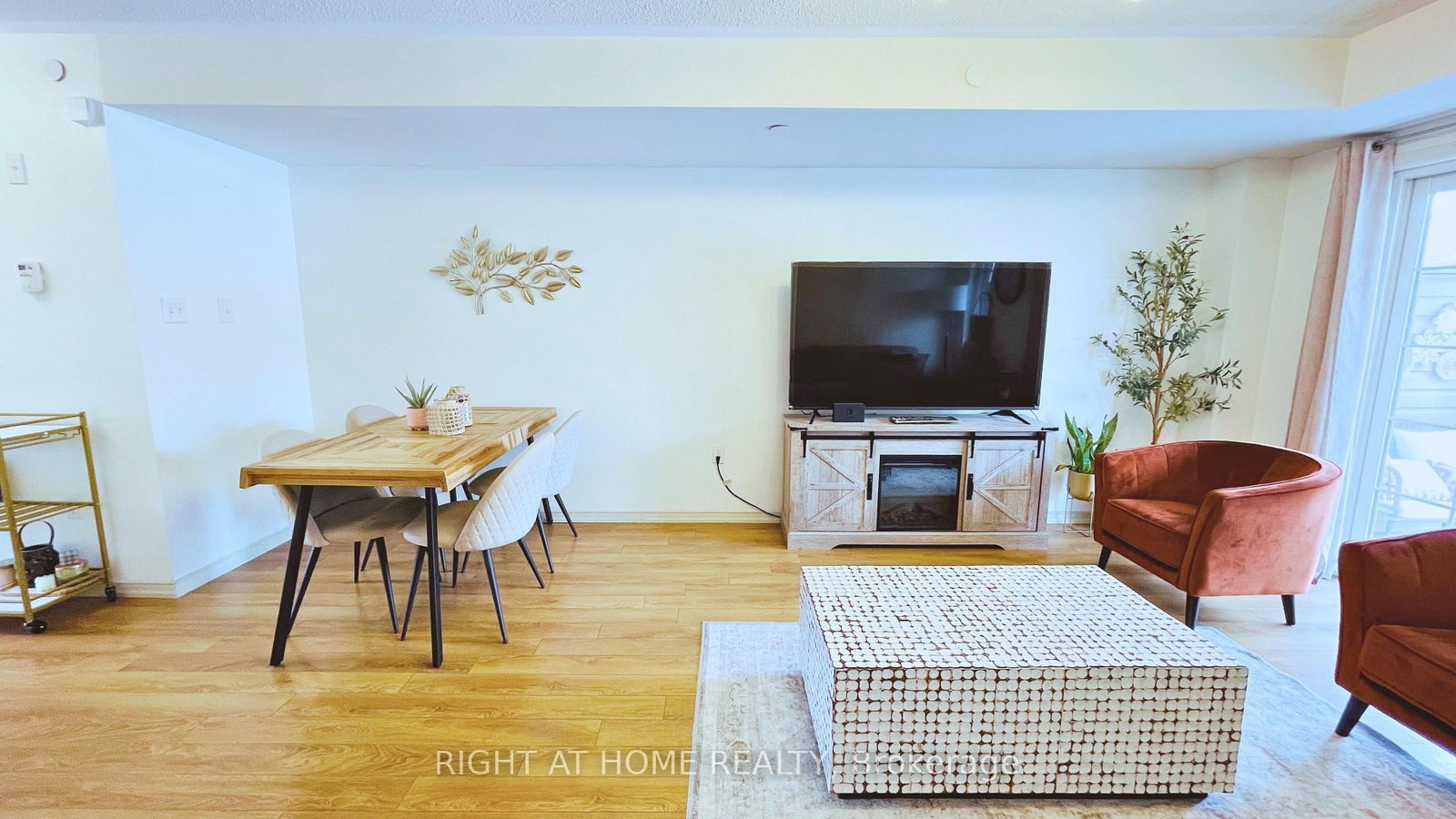 Townhouse for sale at 2372 Chevron Prince Path, Oshawa, Ontario, L1L 0K9 - Windfields - MLS: E12885524