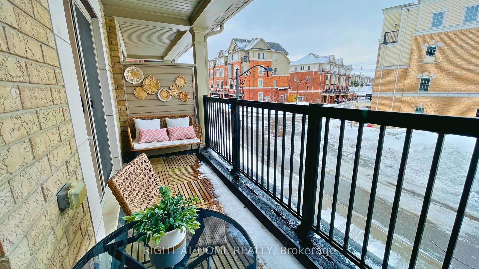 Townhouse for sale at 2372 Chevron Prince Path, Oshawa, Ontario, L1L 0K9 - Windfields - MLS: E12885524