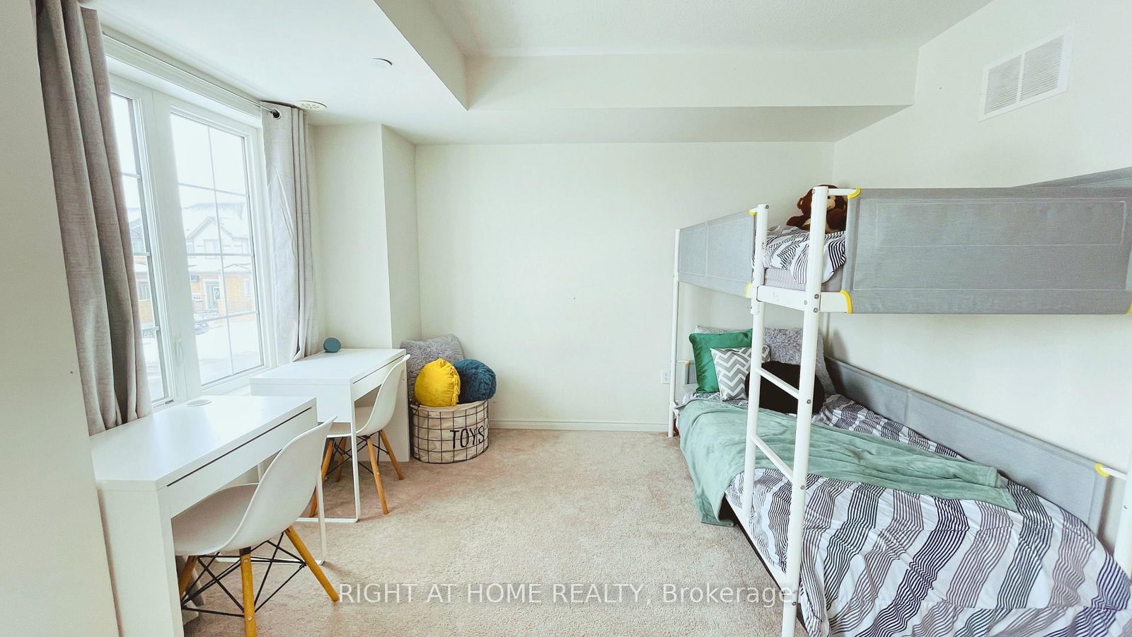 Townhouse for sale at 2372 Chevron Prince Path, Oshawa, Ontario, L1L 0K9 - Windfields - MLS: E12885524