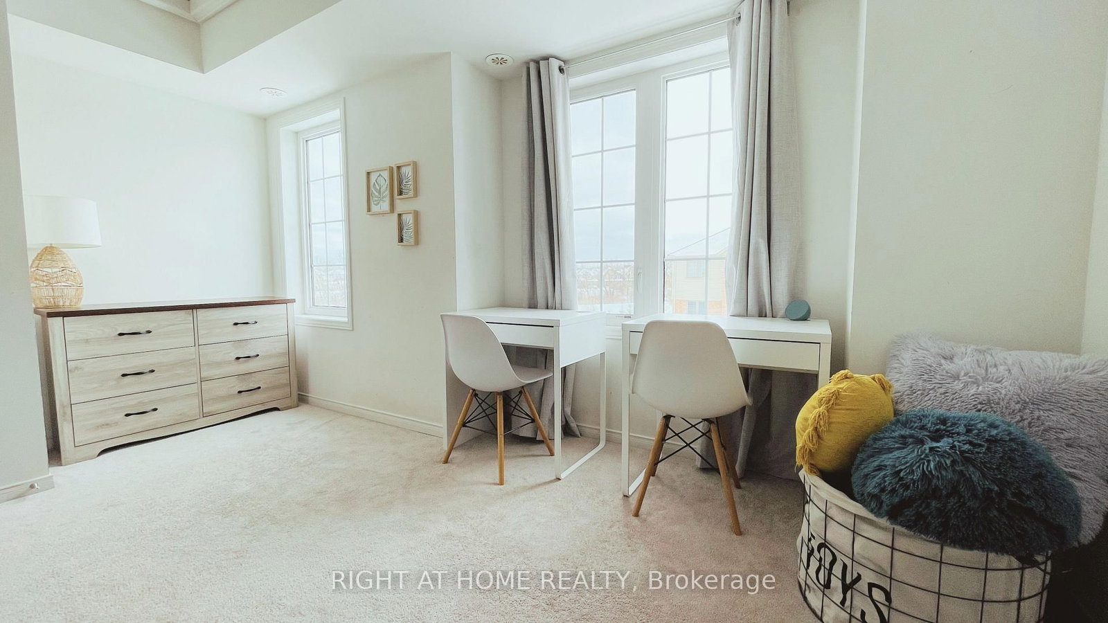 Townhouse for sale at 2372 Chevron Prince Path, Oshawa, Ontario, L1L 0K9 - Windfields - MLS: E12885524