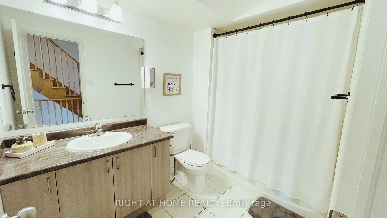 Townhouse for sale at 2372 Chevron Prince Path, Oshawa, Ontario, L1L 0K9 - Windfields - MLS: E12885524