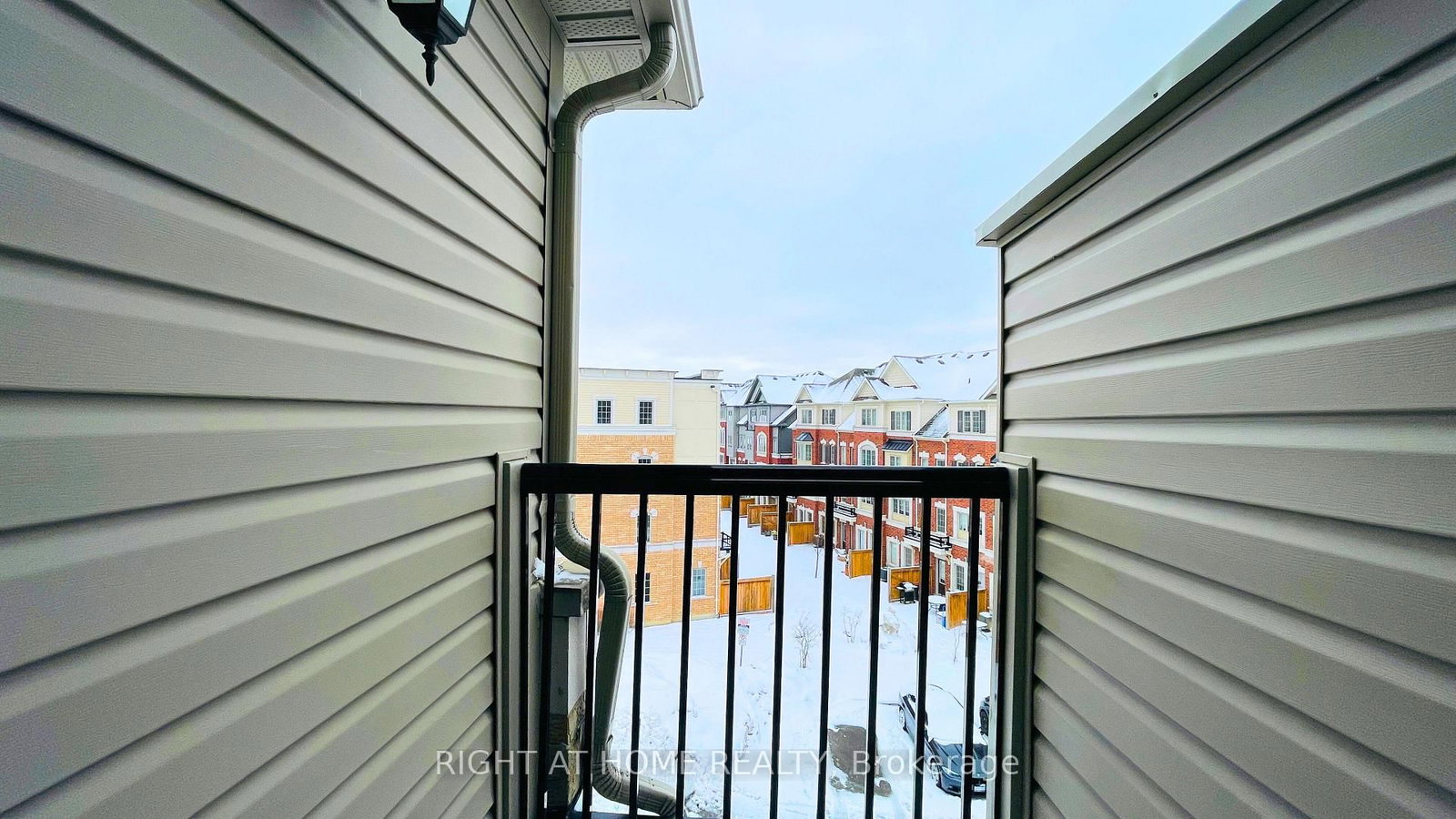 Townhouse for sale at 2372 Chevron Prince Path, Oshawa, Ontario, L1L 0K9 - Windfields - MLS: E12885524