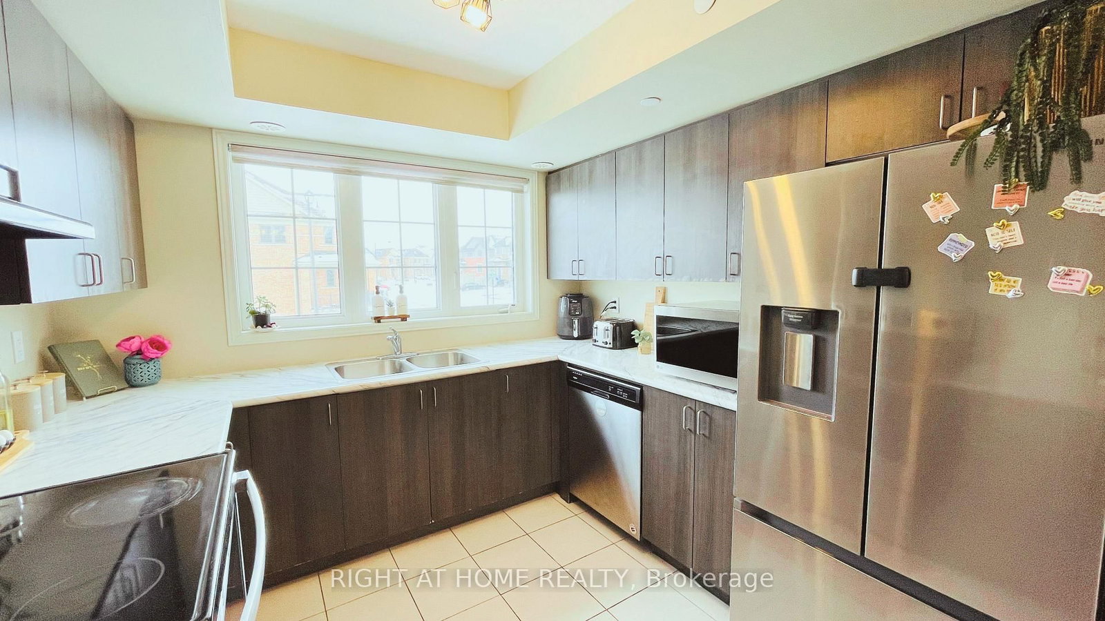 Townhouse for sale at 2372 Chevron Prince Path, Oshawa, Ontario, L1L 0K9 - Windfields - MLS: E12885524