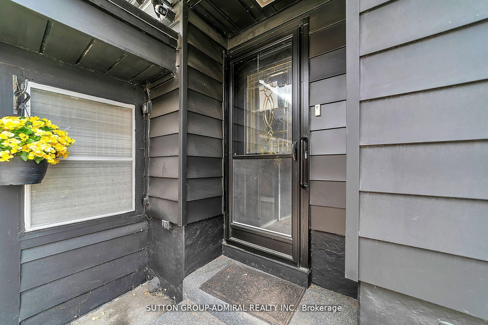 Detached House for sale at 212 St. Peter Street, Whitby, Ontario, L1N 1J3 - Downtown Whitby - MLS: E12885812