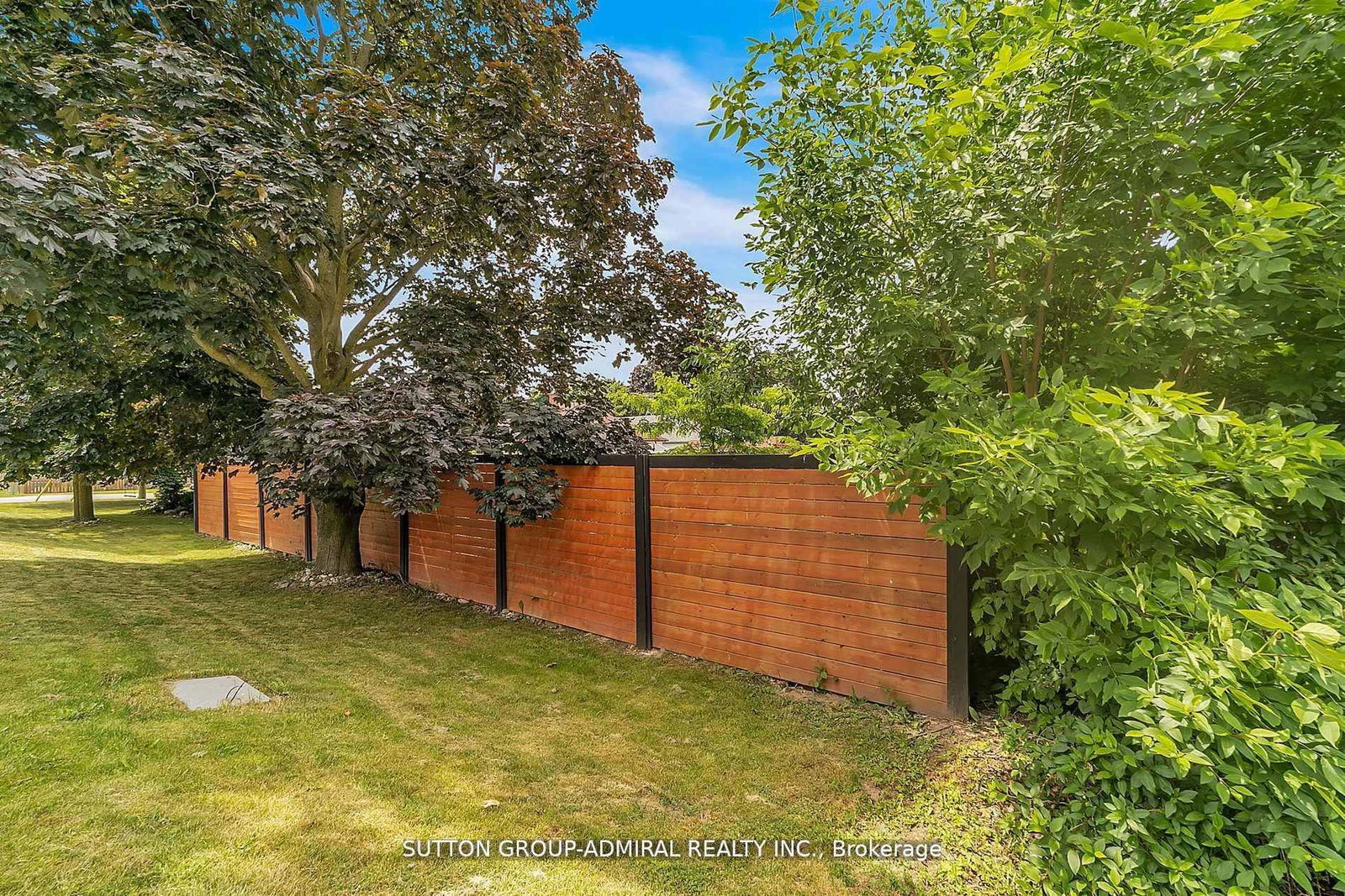 Detached House for sale at 212 St. Peter Street, Whitby, Ontario, L1N 1J3 - Downtown Whitby - MLS: E12885812