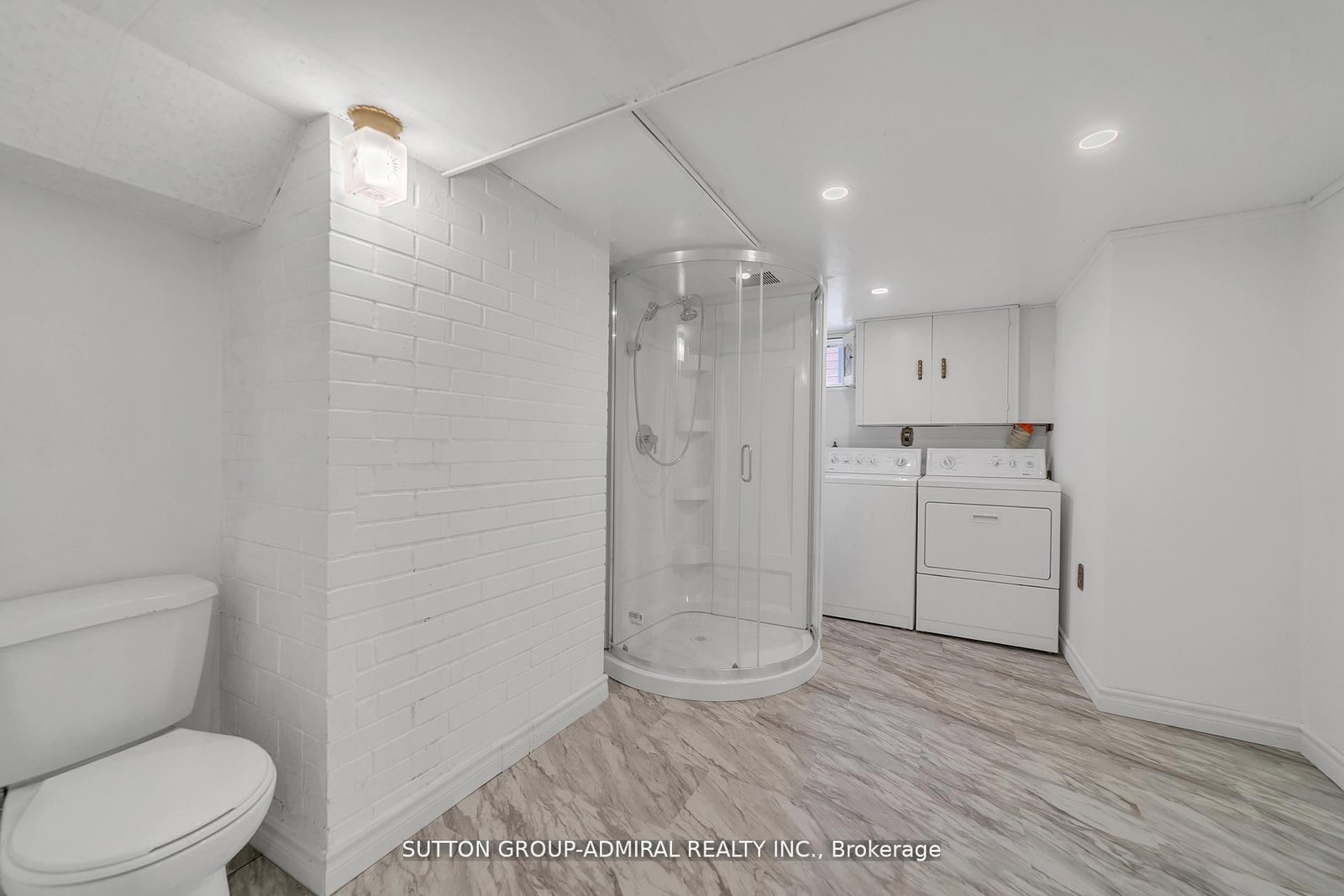 Detached House for sale at 212 St. Peter Street, Whitby, Ontario, L1N 1J3 - Downtown Whitby - MLS: E12885812