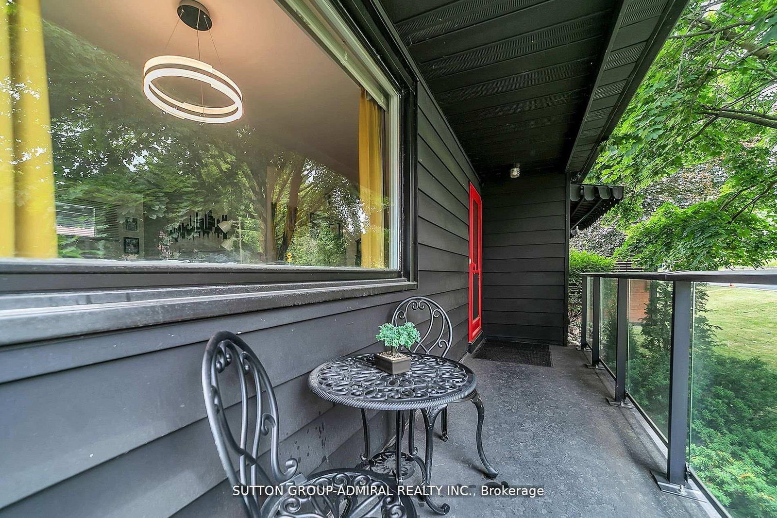 Detached House for sale at 212 St. Peter Street, Whitby, Ontario, L1N 1J3 - Downtown Whitby - MLS: E12885812