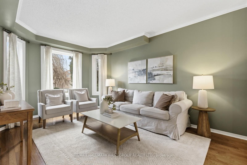 68 Forest Heights St, Whitby, L1R 1X4 | Image 3