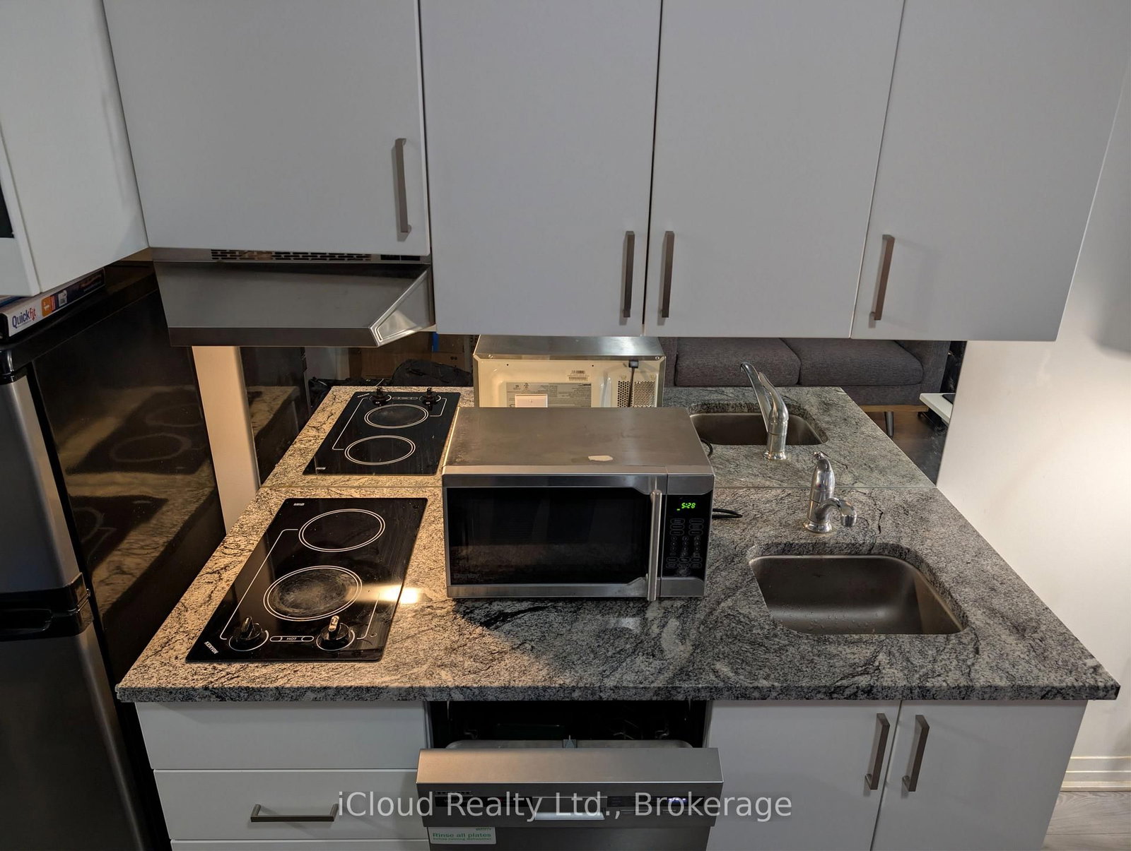 1900 Simcoe Street N, Unit 518 - Photo 5