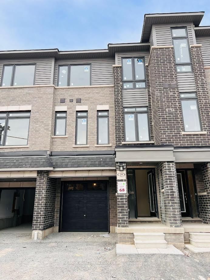 home for lease on 29 Esquire Way