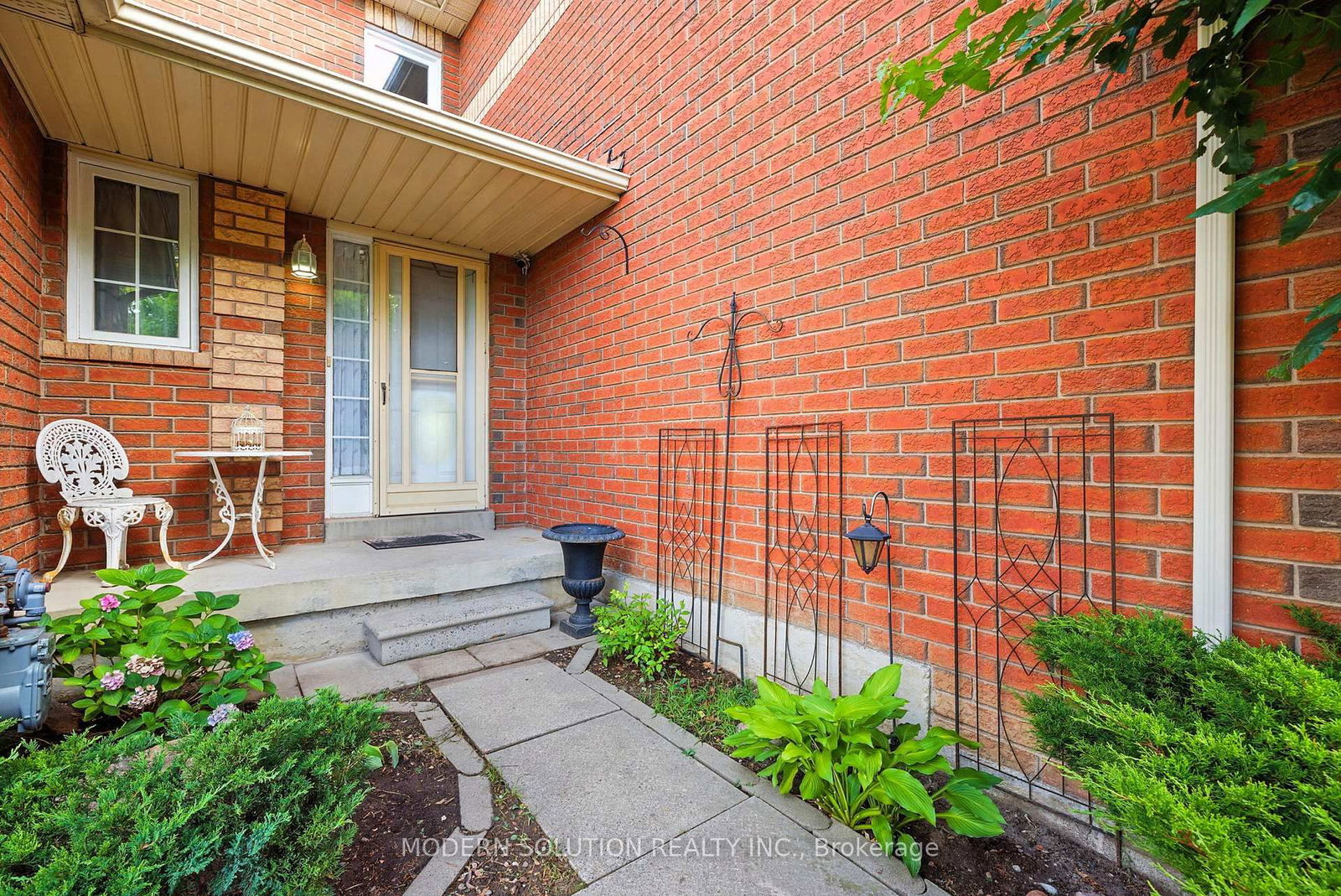 Townhouse for sale at 99 Creekwood Crescent, Whitby, Ontario, L1R 2K1 - Rolling Acres - MLS: E12886518