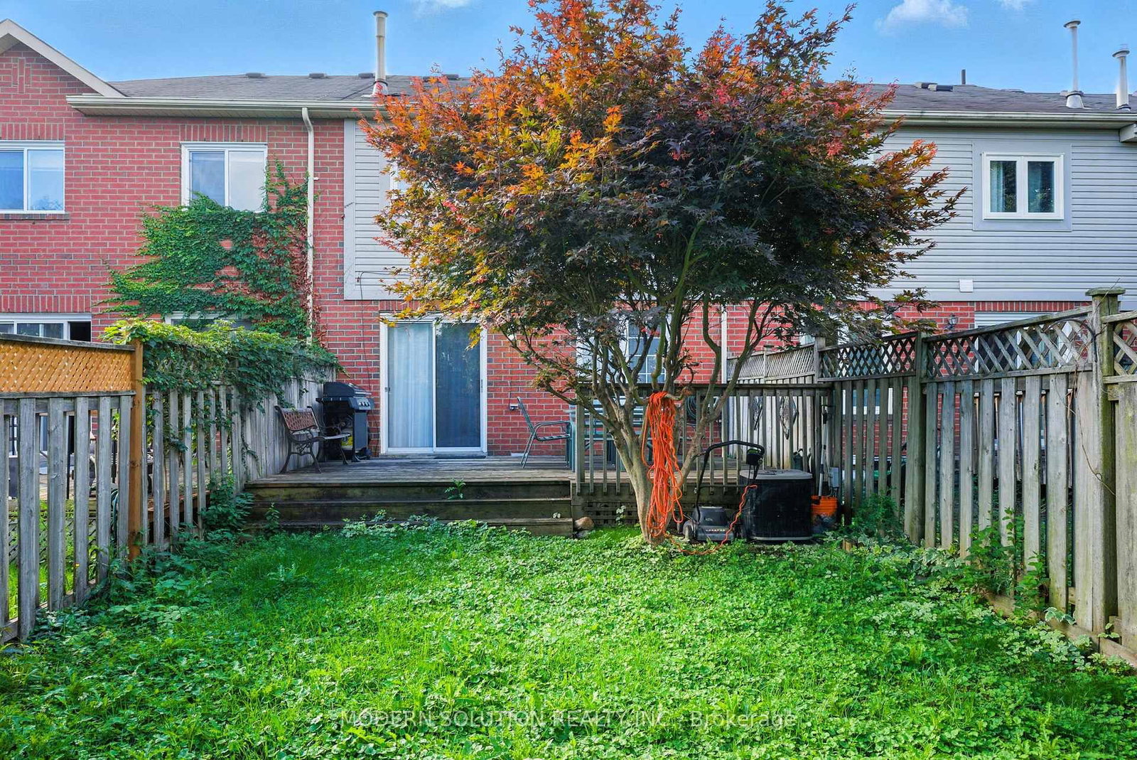 Townhouse for sale at 99 Creekwood Crescent, Whitby, Ontario, L1R 2K1 - Rolling Acres - MLS: E12886518