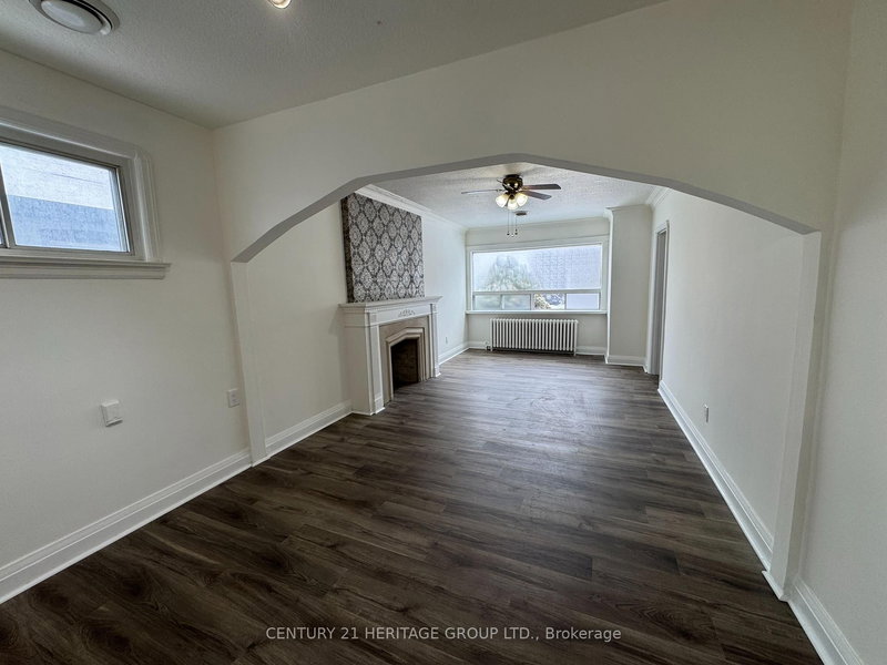 24 Hutton Ave, Toronto, M4C 3L3 | Image 3