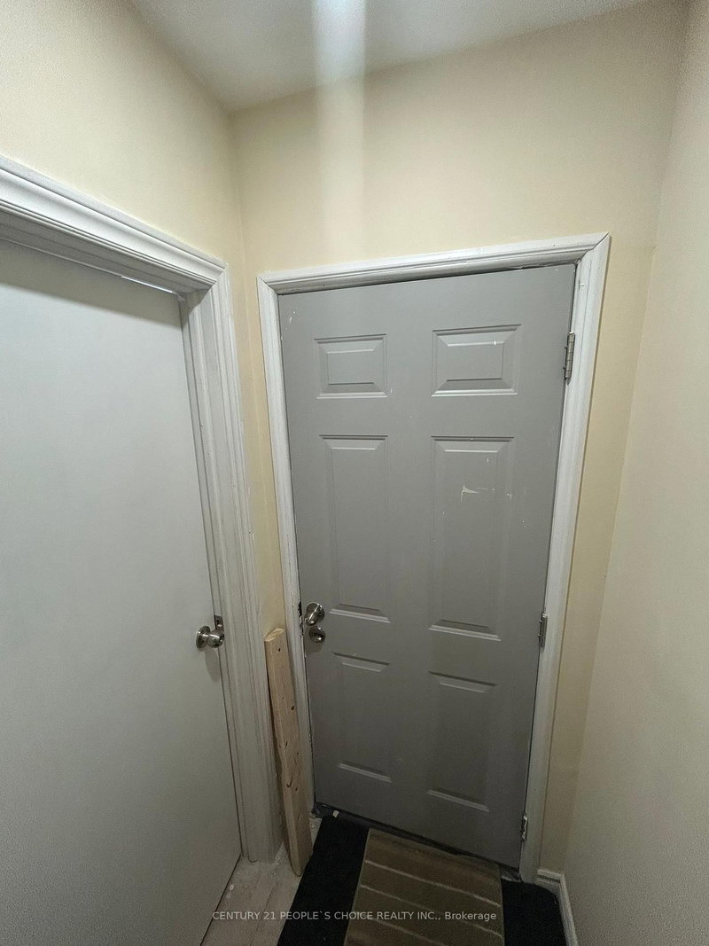 Bsmt - 4 Sivyer Cres, Ajax, L1Z 2A6 | Image 3