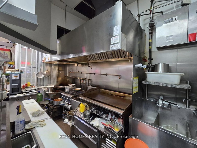 #428 - 1571 Sandhurst Circ, Toronto, M1V 1V2 | Image 3