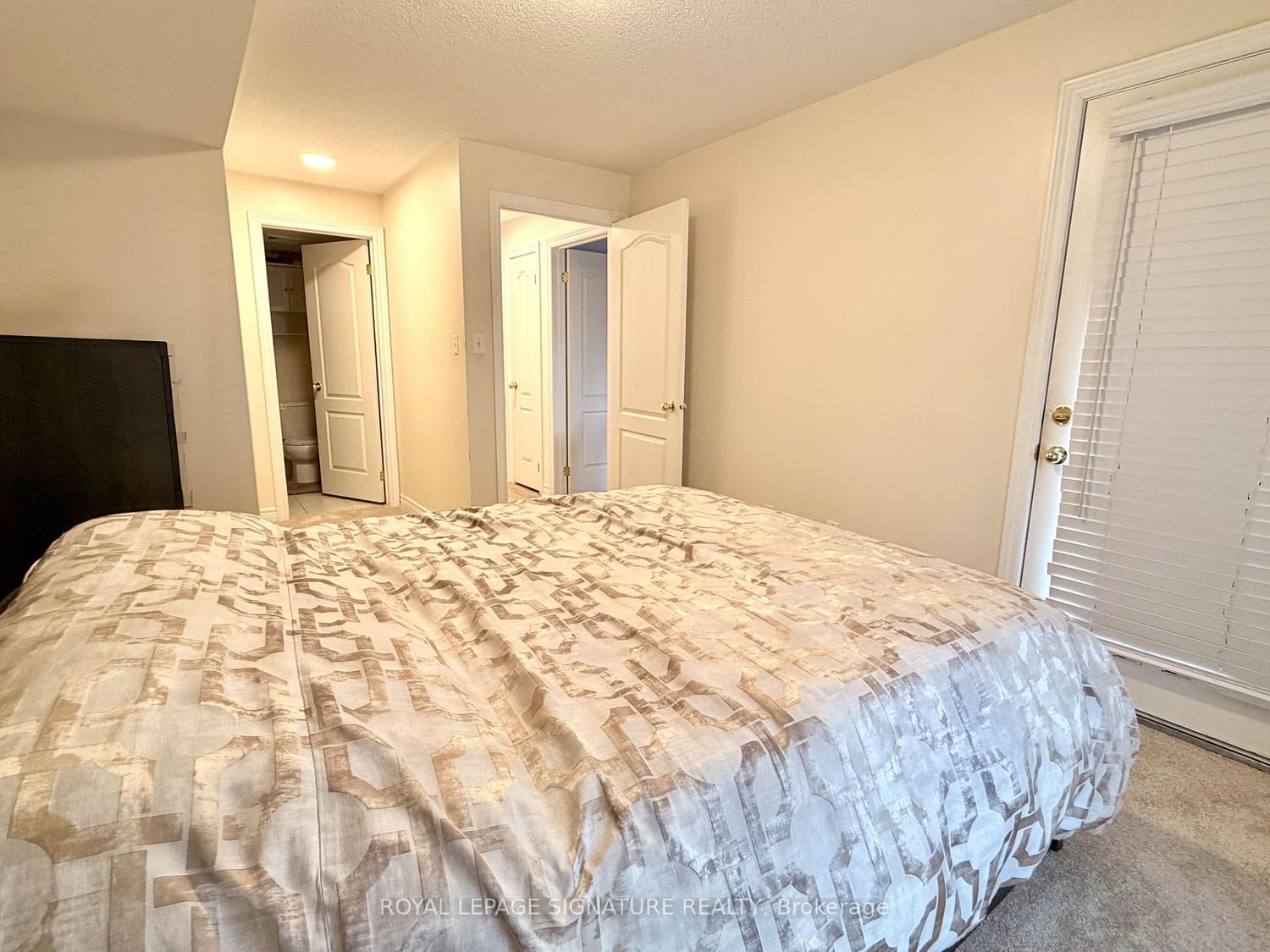 Condo for lease at 7-6063 Kingston Road, Toronto, Ontario, M7C 1K5 - Highland Creek - MLS: E12889210