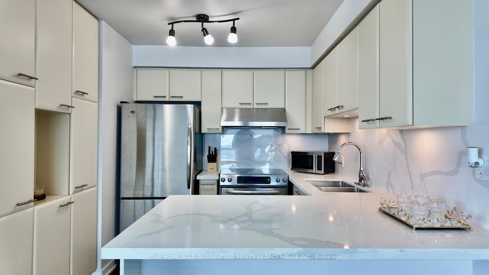 Condo for lease at 3310-36 Lee Centre Drive, Toronto, Ontario, M1H 3K2 - Woburn - MLS: E12889368