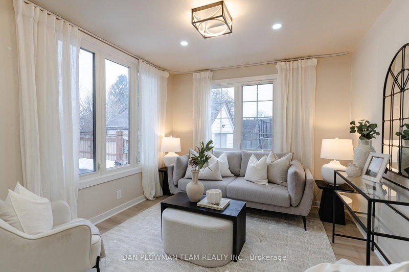 752 Douglas St, Oshawa, L1H 5C7 | Image 3