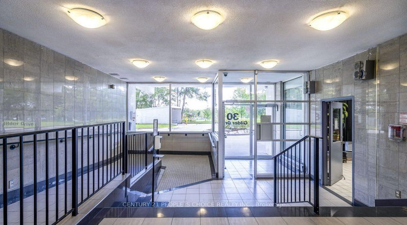 702 - 30 Gilder Dr, Toronto, M1K 4P6 | Image 2