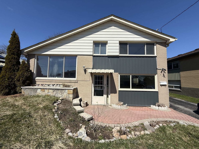 740 Stone St, Oshawa, L1J 1A6 | Image 2