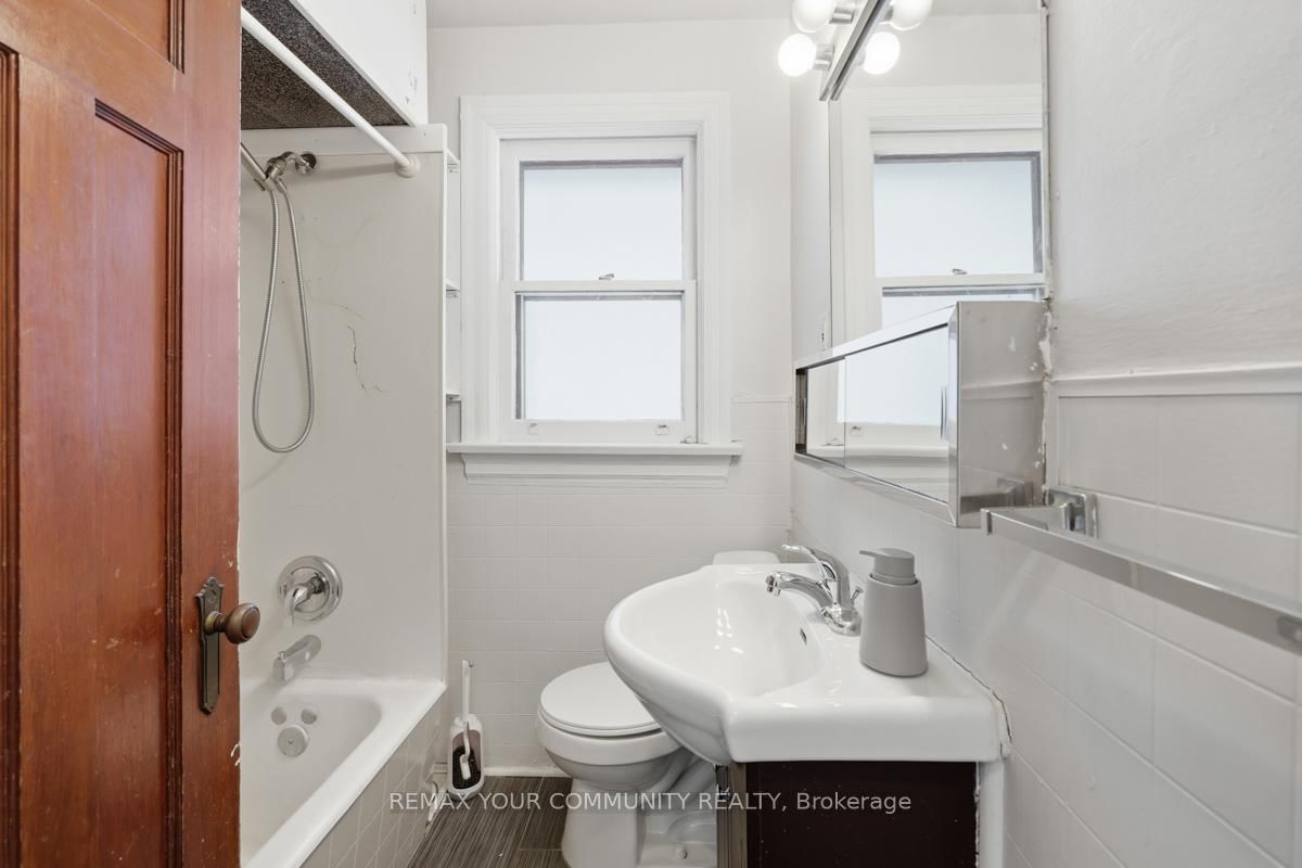 Detached House for lease at Main-71 Lesmount Avenue, Toronto, Ontario, M4J 3V7 - Danforth Village-East York - MLS: E12890542