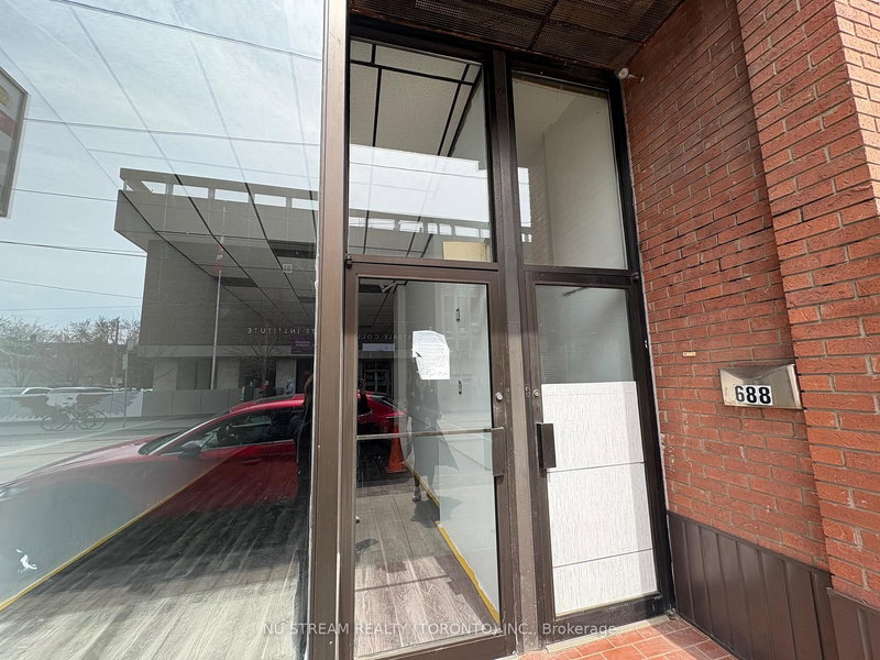 688 Gerrard St, Toronto, M4M 1Y3 | Image 2