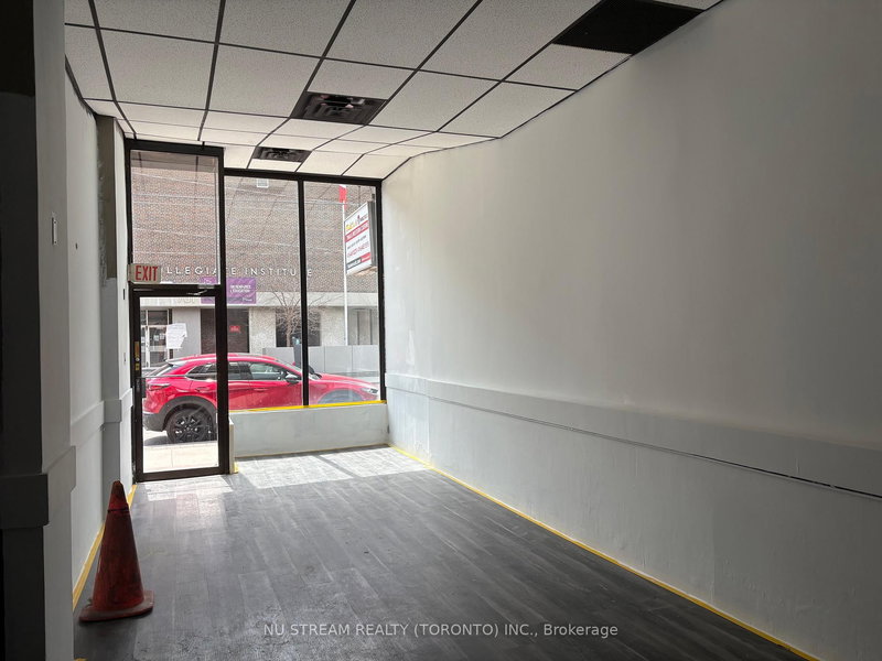 688 Gerrard St, Toronto, M4M 1Y3 | Image 3