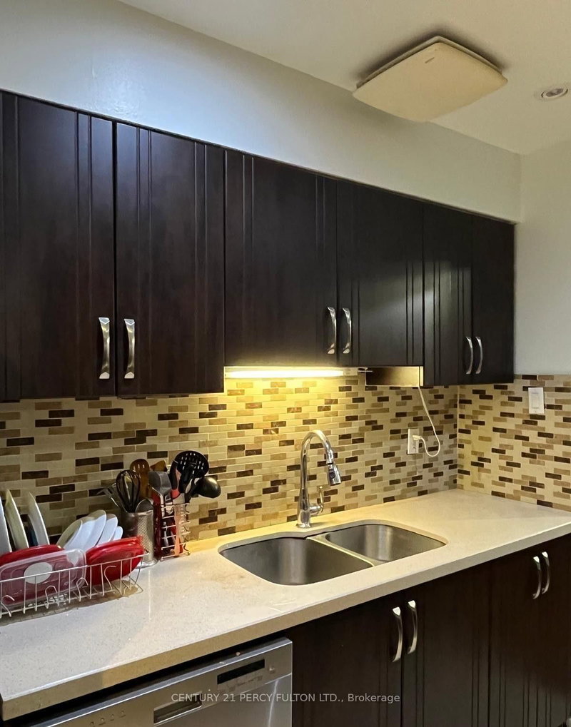 1712 - 301 Prudential Dr, Toronto, M1P 4V3 | Image 2