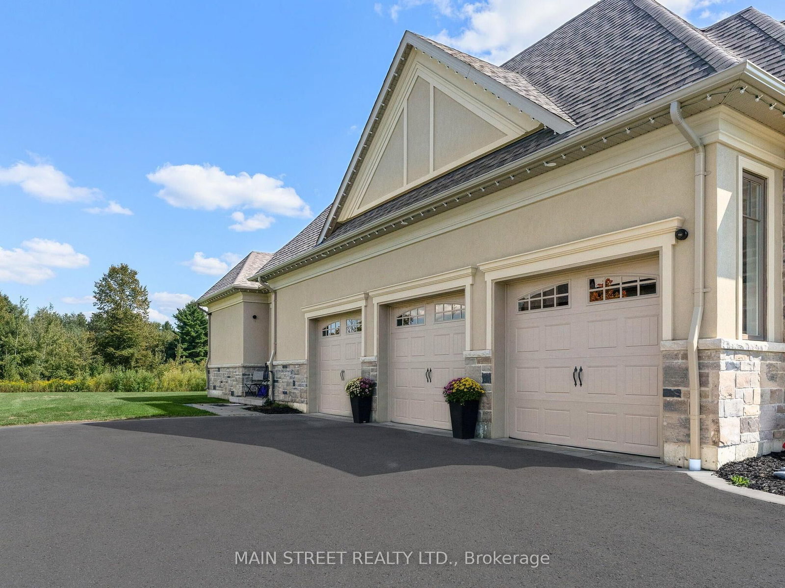 21 Dexshire Drive - Photo 2