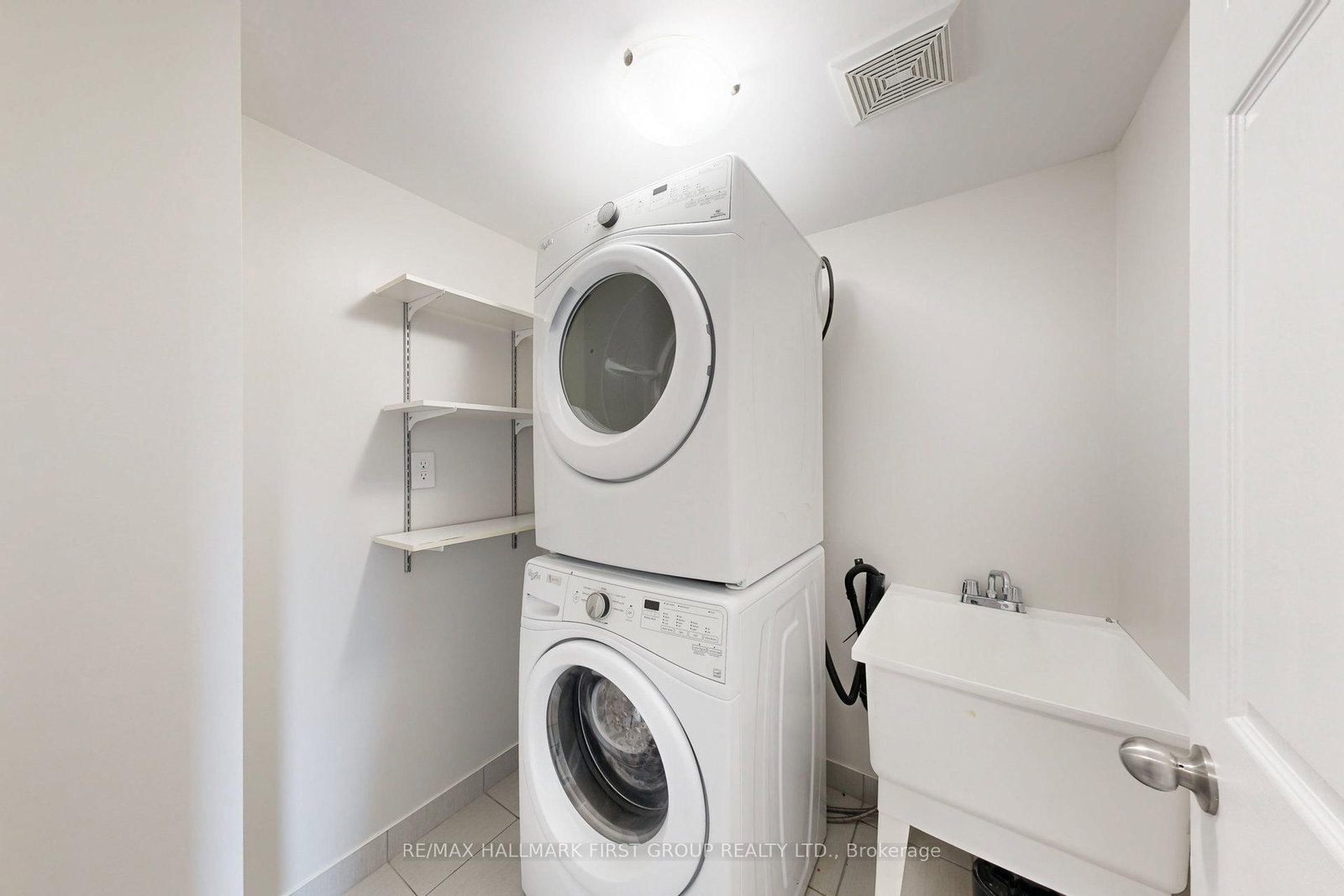 Townhouse for sale at 2532 Bromus Path, Oshawa, Ontario, L1L 0K7 - Windfields - MLS: E12891830