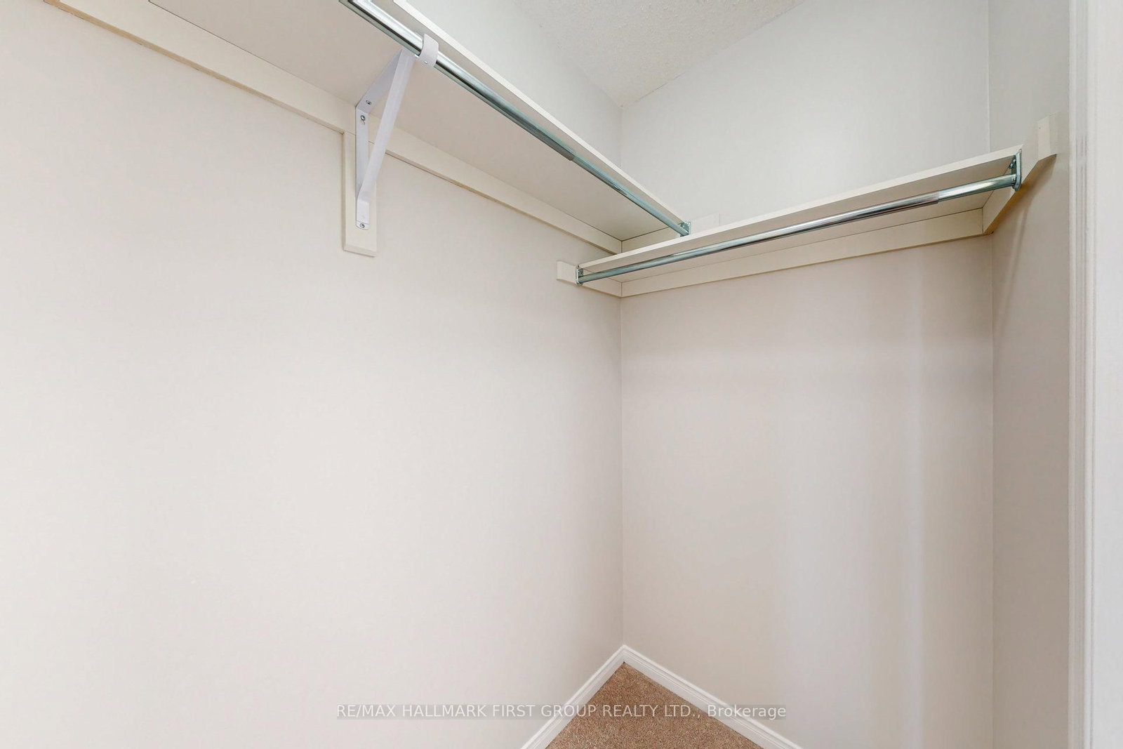 Townhouse for sale at 2532 Bromus Path, Oshawa, Ontario, L1L 0K7 - Windfields - MLS: E12891830