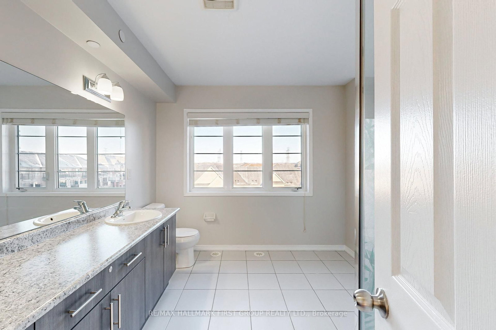 Townhouse for sale at 2532 Bromus Path, Oshawa, Ontario, L1L 0K7 - Windfields - MLS: E12891830