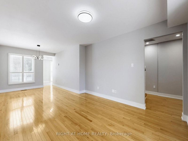 MAIN - 11 Hawker Crt, Ajax, L1T 3N1 | Image 3