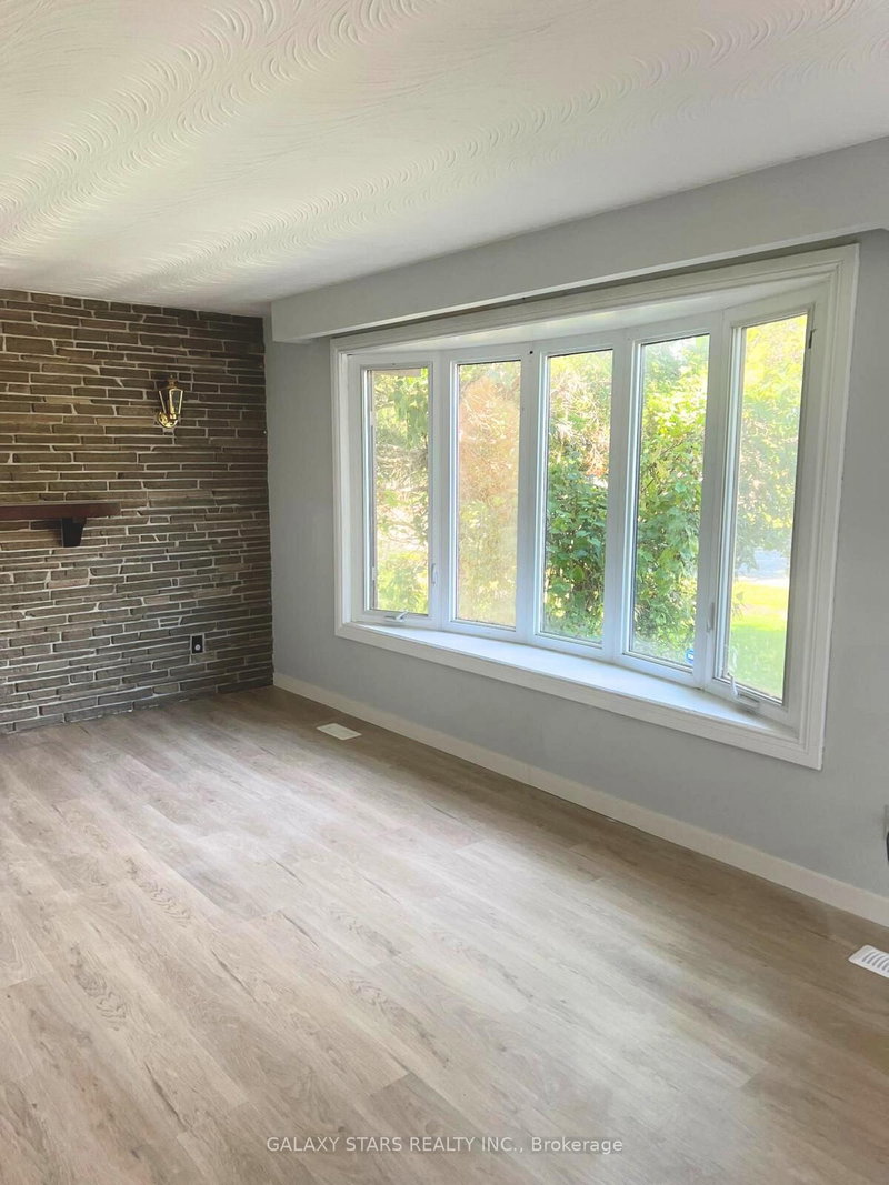 861 Florell Dr, Oshawa, L1H 6V9 | Image 3