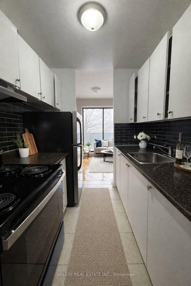 303 - 1780 Lawrence Avenue E