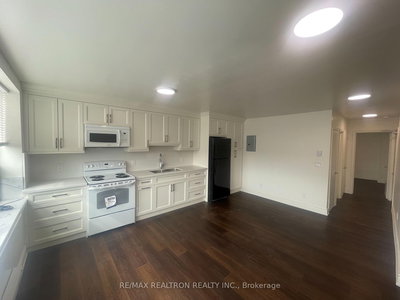 2 - 1985 Lawrence Ave | Toronto | Image