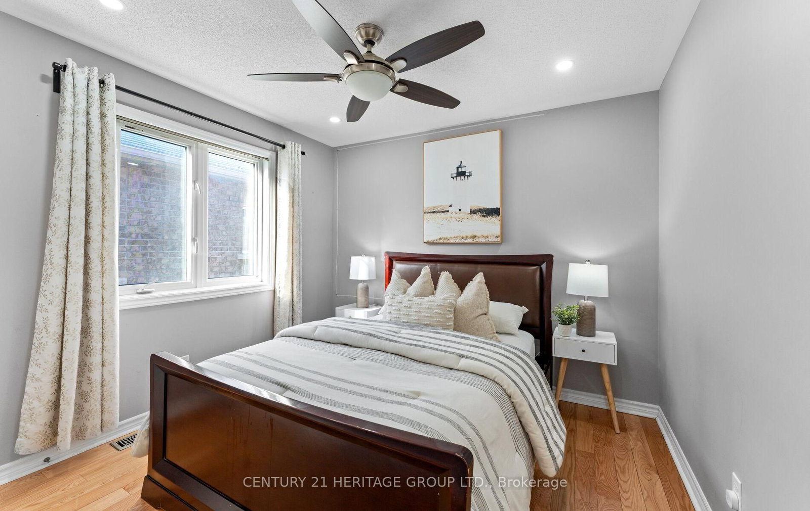 Detached House for sale at 1548 Winville Road, Pickering, Ontario, L1X 0C5 - Duffin Heights - MLS: E12893254