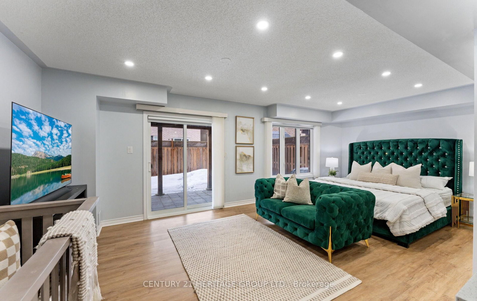 Detached House for sale at 1548 Winville Road, Pickering, Ontario, L1X 0C5 - Duffin Heights - MLS: E12893254