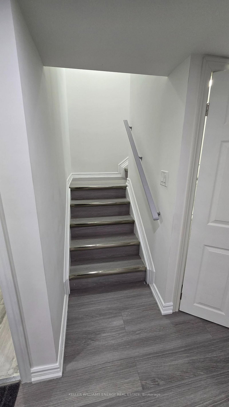 36 Crombie St, Clarington, L1C 4A1 | Image 2