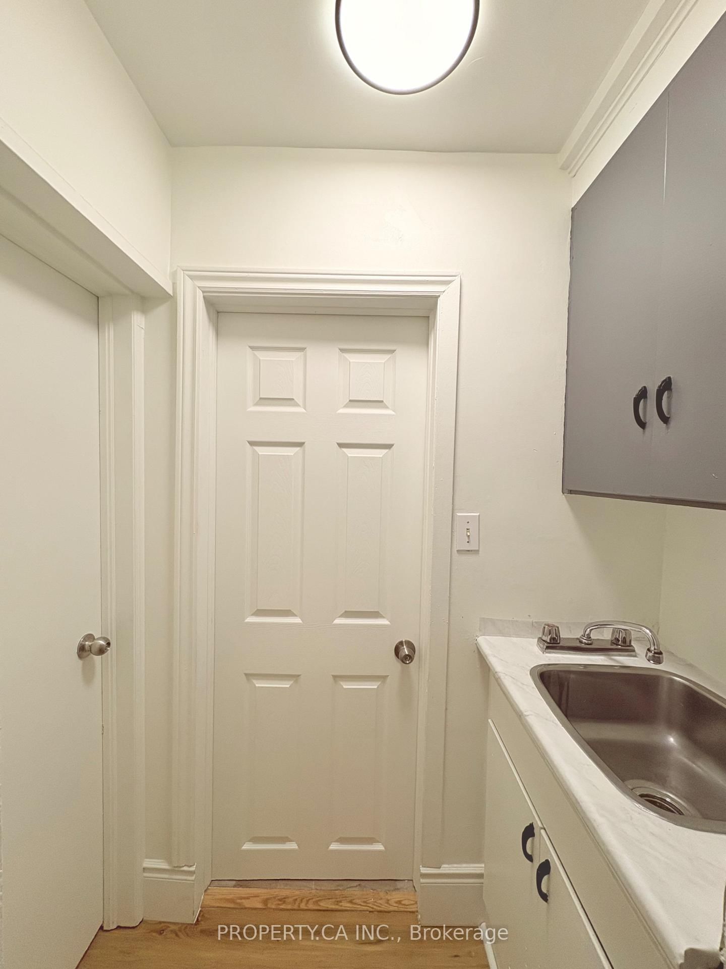 882 Broadview Avenue - Photo 21
