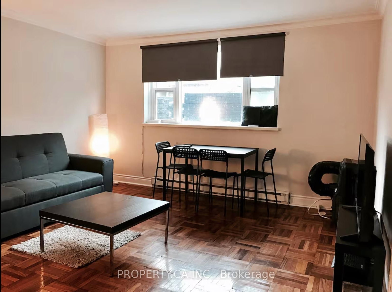 882 Broadview Avenue - Photo 3