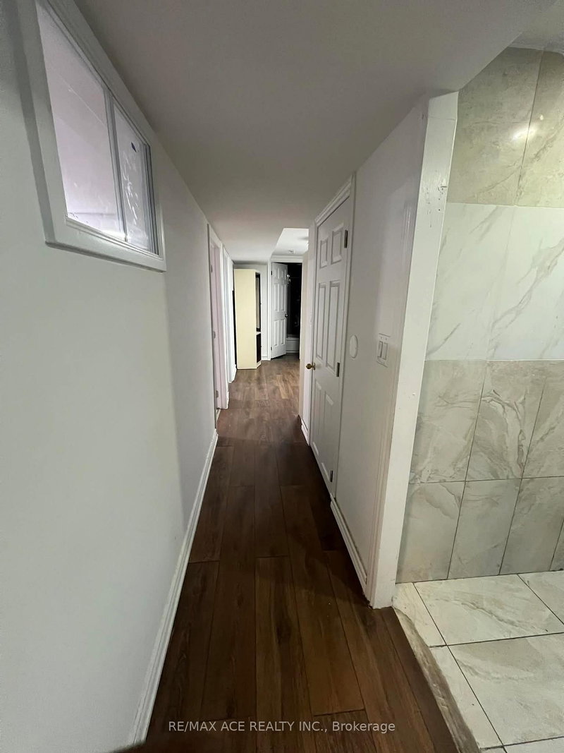 BSMT - 161 Heale Ave, Toronto, M1N 3Y2 | Image 2