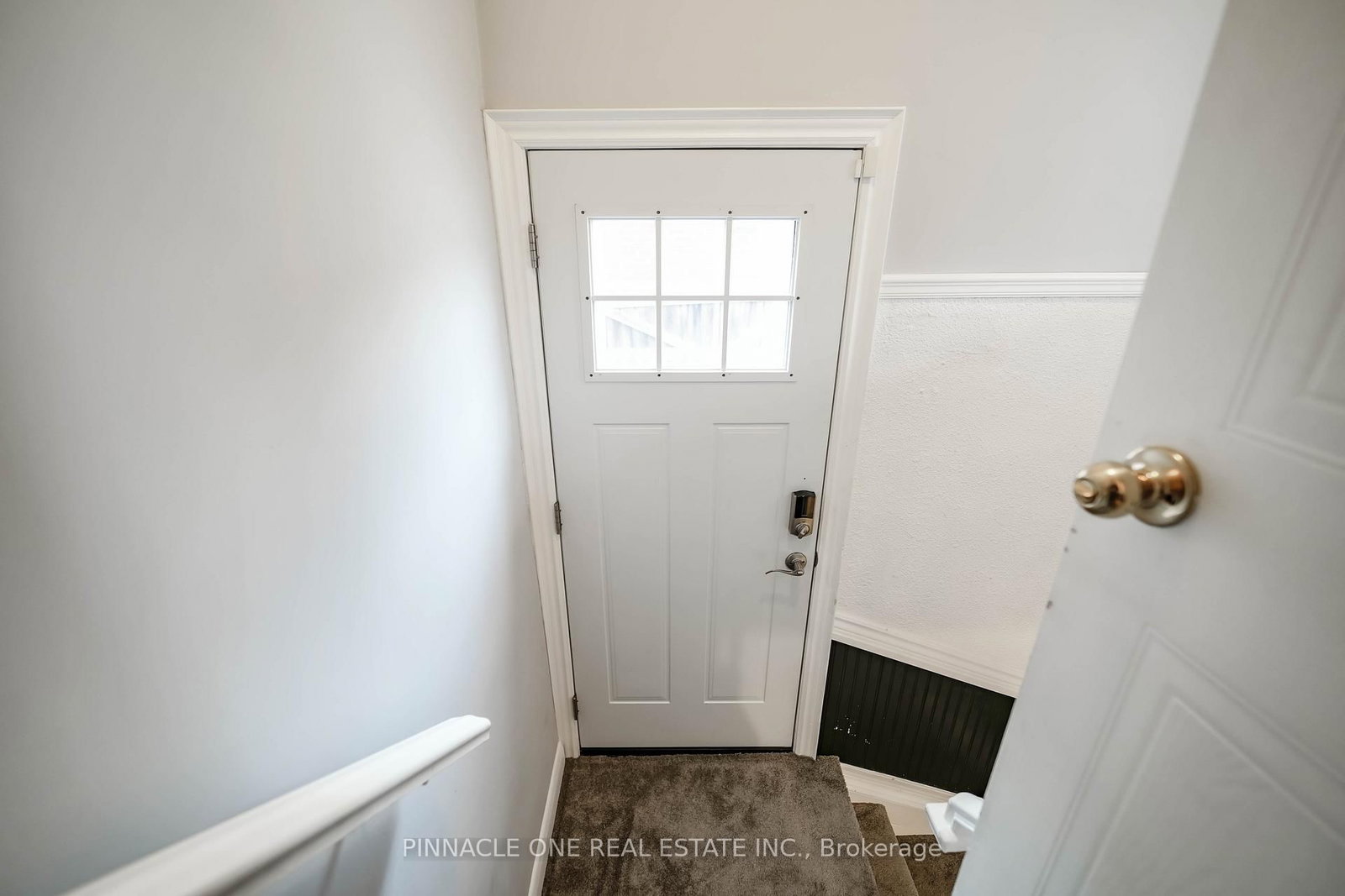 804 Byron Street S - Photo 26