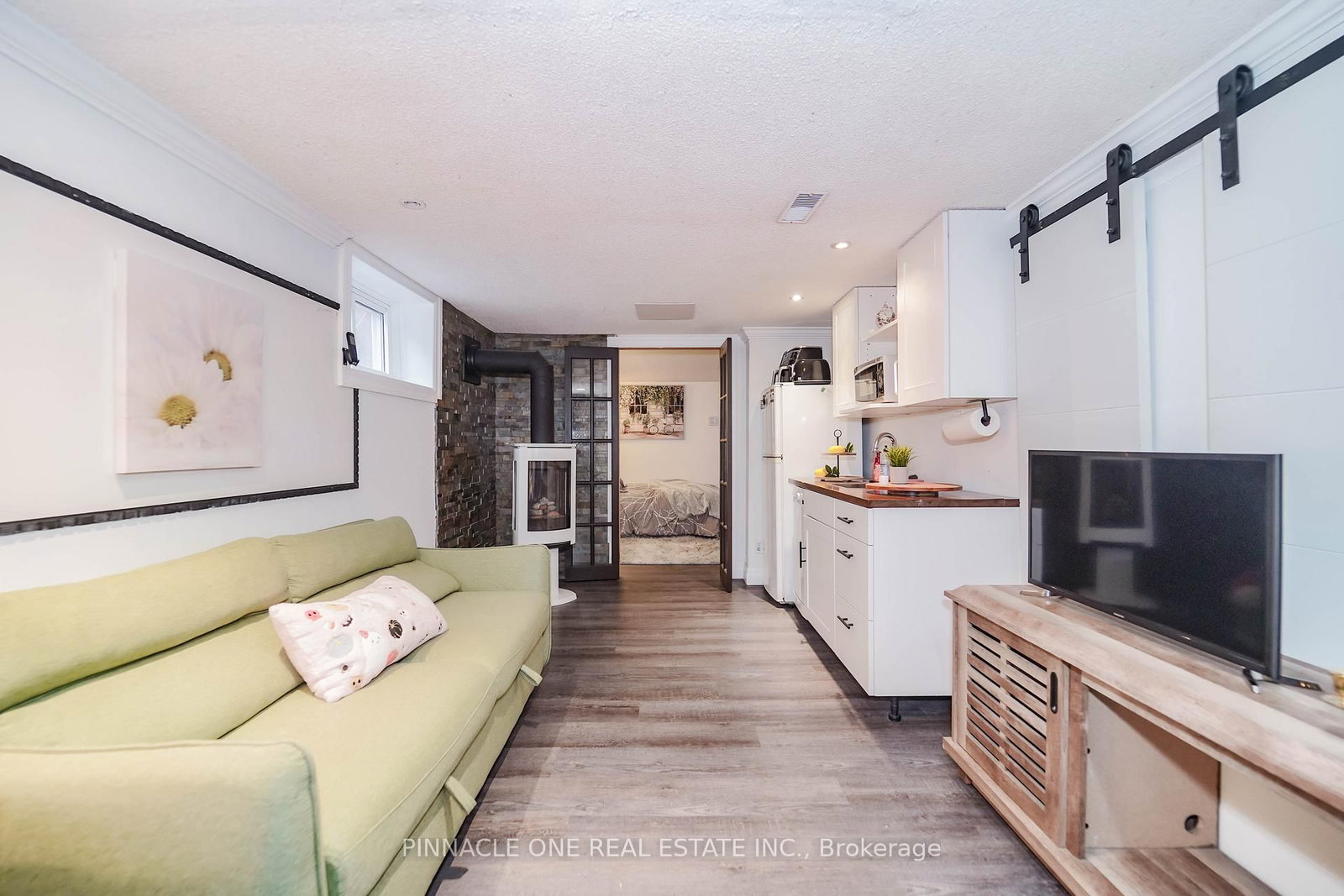 804 Byron Street S - Photo 29