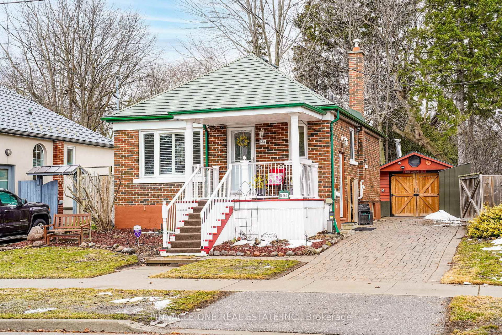 804 Byron Street S - Photo 5