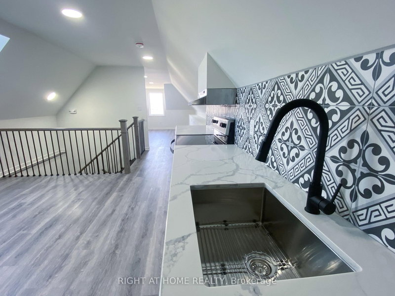 4 - 1258 Broadview Ave, Toronto, M4K 2T4 | Image 2