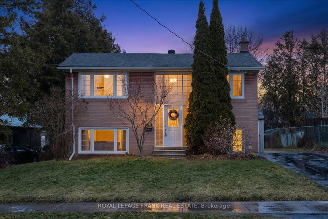 923 Greenwood Crescent