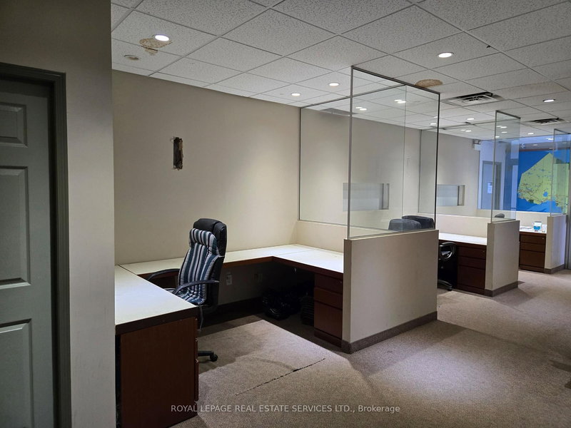 51 Skagway Ave, Toronto, M1M 3T9 | Image 3