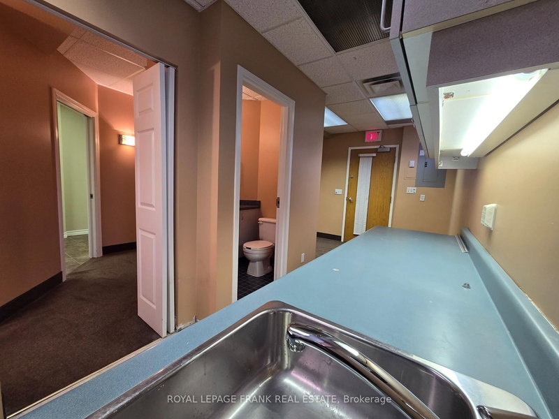 103 - 60 Liberty St S, Clarington, L1C 2N5 | Image 3